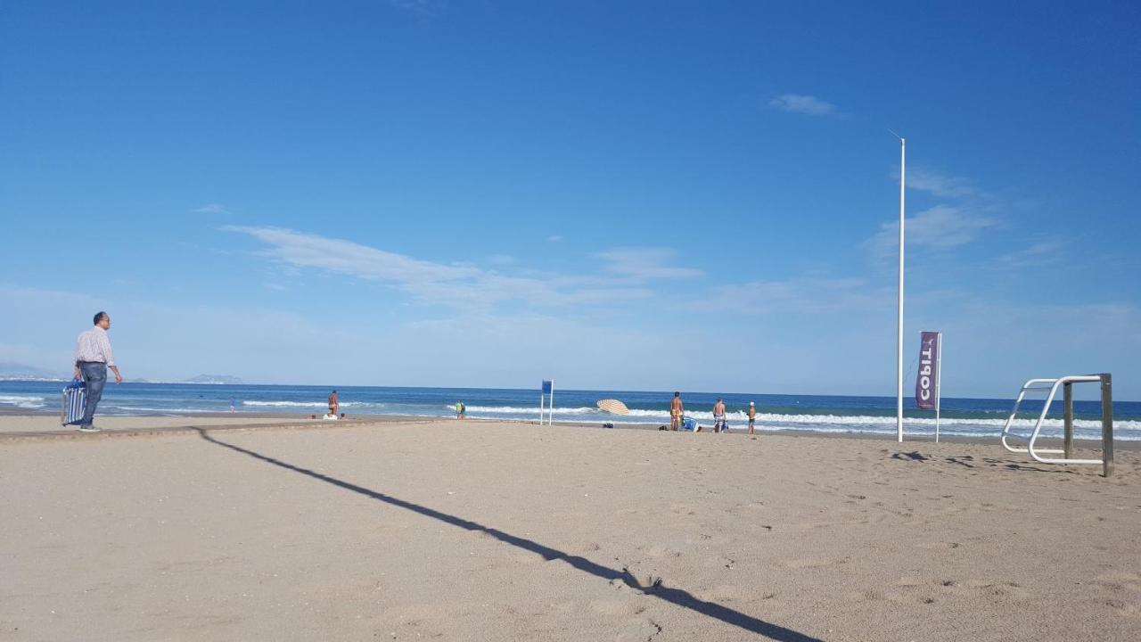 Apartamento A 50 Metros De La Playa Muchavista El Campello Exterior foto
